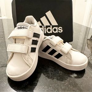 Adidas baby tennis shoes(white).For 12m -18m old baby.